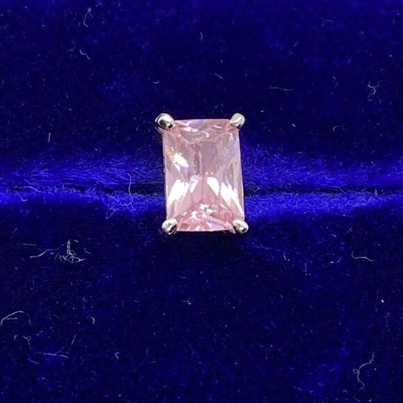 💛 925 Pink Rectangular Cut CZ Single Stud - Picture 2 of 3